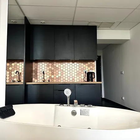 Bierutowska - Lift & Laundry Apartment *